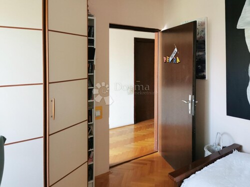 Thumbnail 5836228 - 17