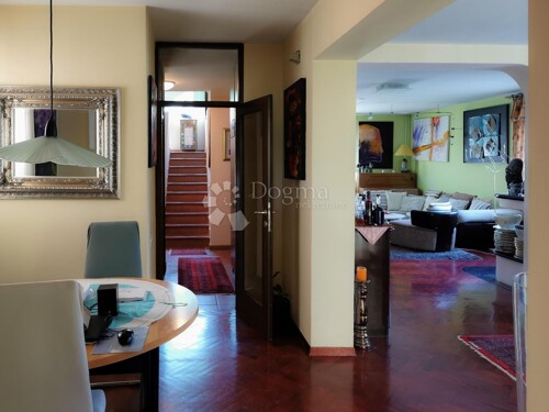 Thumbnail 5836228 - 9