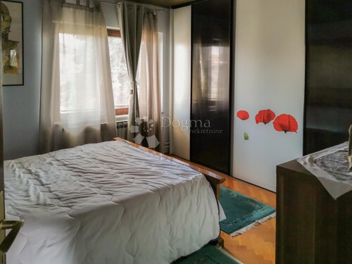 Thumbnail 5836228 - 15