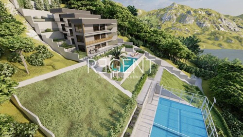 Thumbnail 5840062 - 3