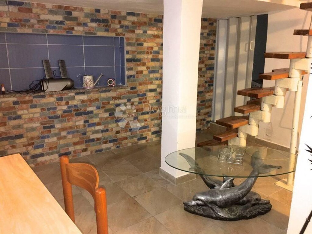 Image 5842290 - 1