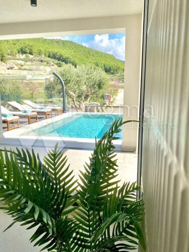 Thumbnail 5842324 - 16