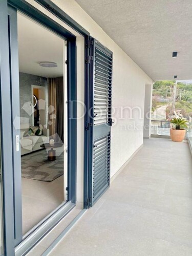 Thumbnail 5842324 - 15