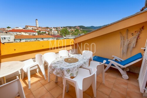 Thumbnail 5842386 - 3