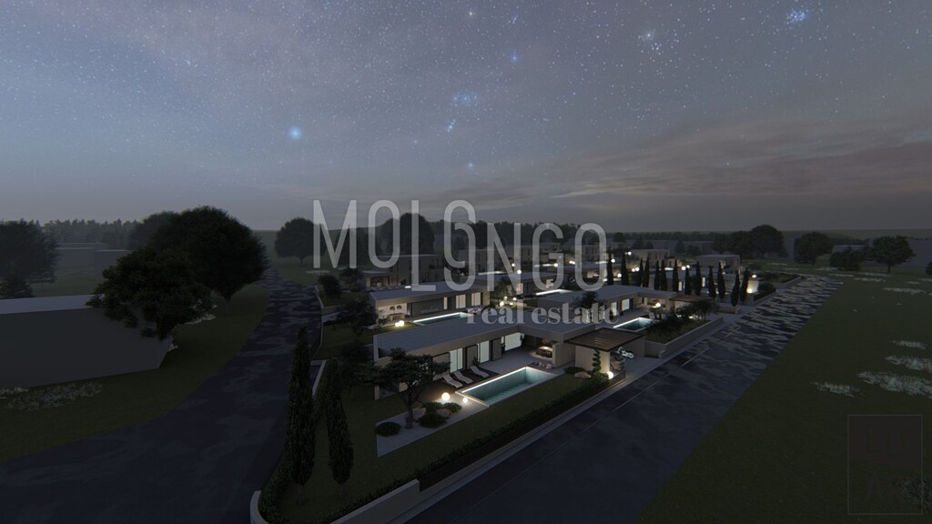 Image 5843443 - 12