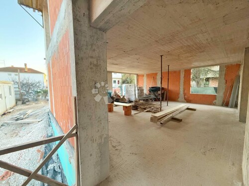 Thumbnail 5845861 - 25