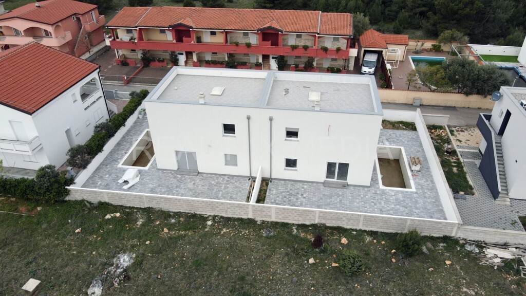 Image 5846002 - 3