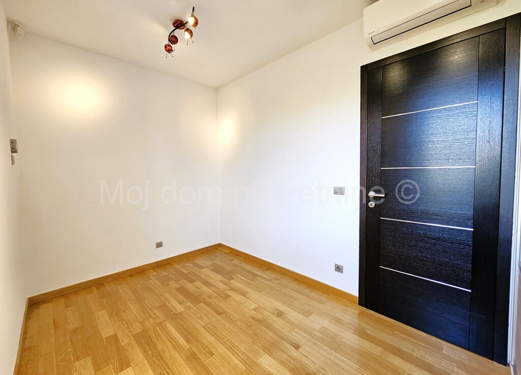 Image 5847347 - 13