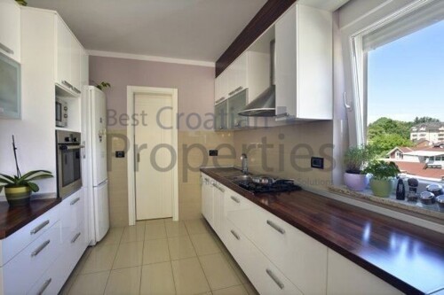 Thumbnail 5847409 - 8