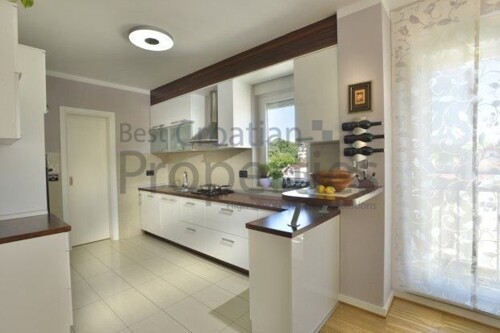 Thumbnail 5847409 - 7