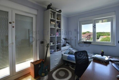 Thumbnail 5847409 - 11