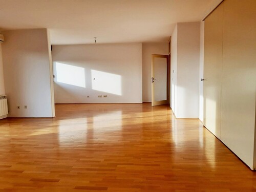 Zagreb, Trešnjevka, luksuzni peterosobni stan - penthouse, 3 park. mj., garaža