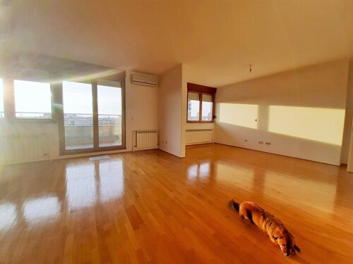 Zagreb, Trešnjevka, luksuzni peterosobni stan - penthouse, 3 park. mj., garaža