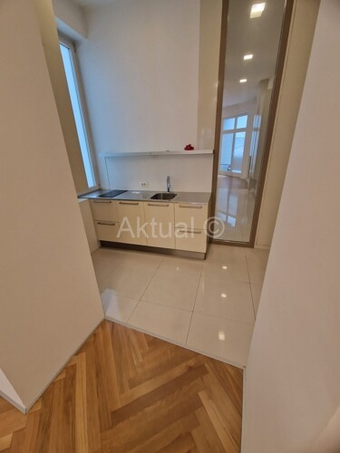 STAN 124.40m2, III KAT, ZAGREB - STROGI CENTAR - PRODAJA