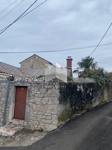 Crikvenica, kuća s potencijalom