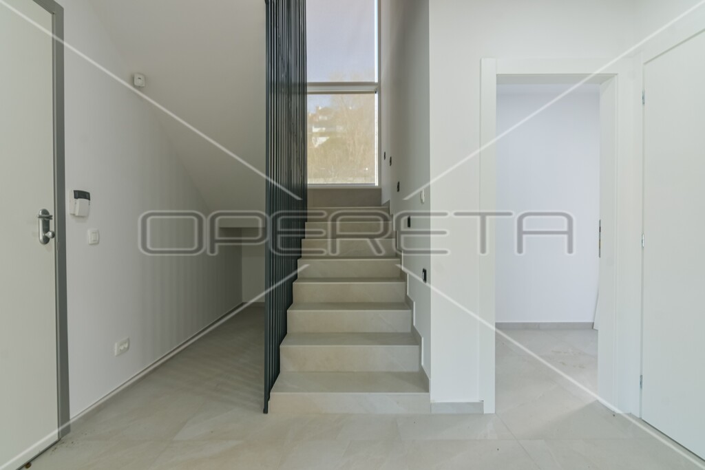 Image 5853765 - 4