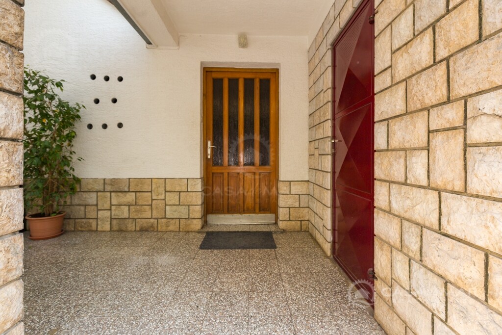 Image 5855760 - 17