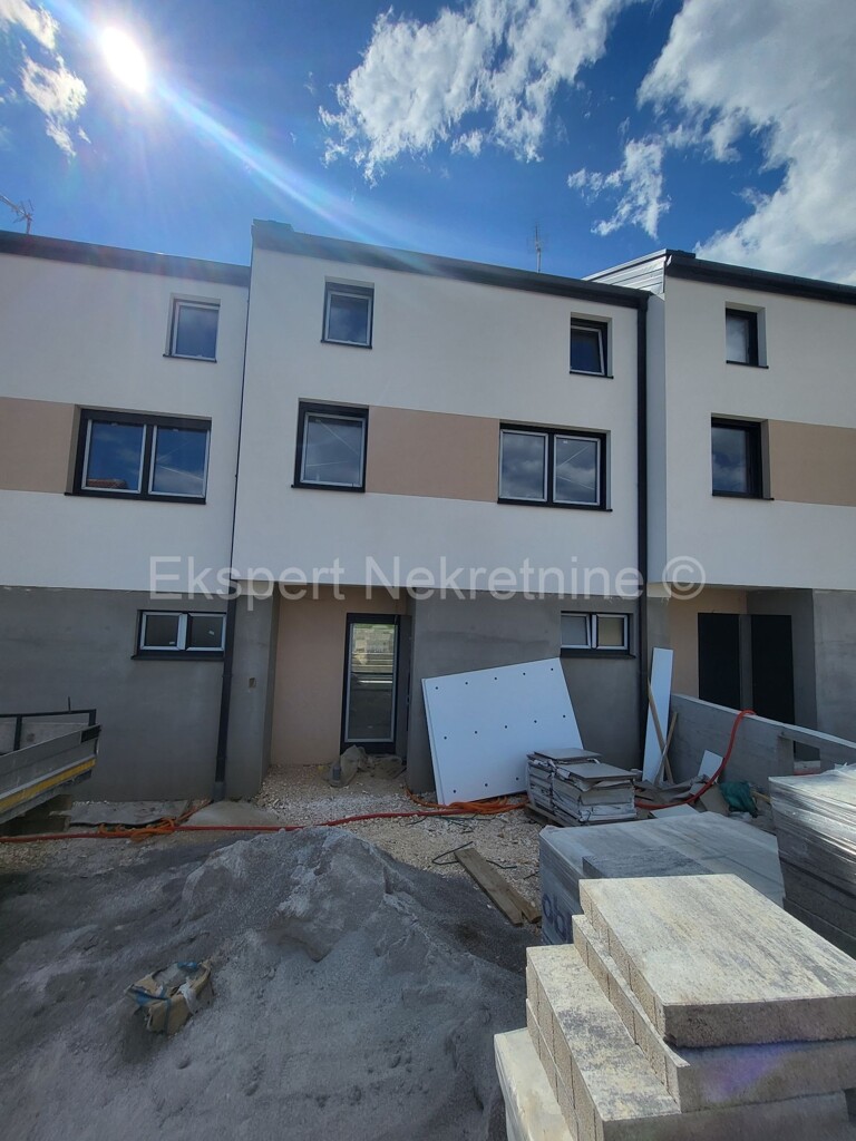 Image 5856865 - 2