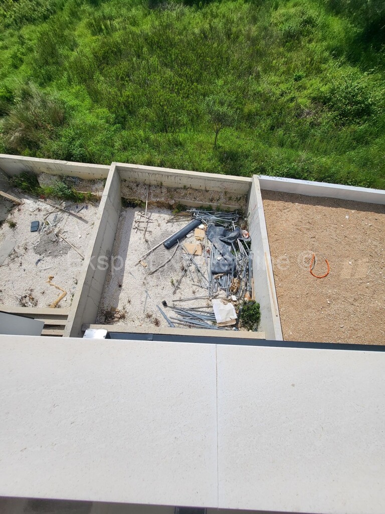 Image 5856866 - 17