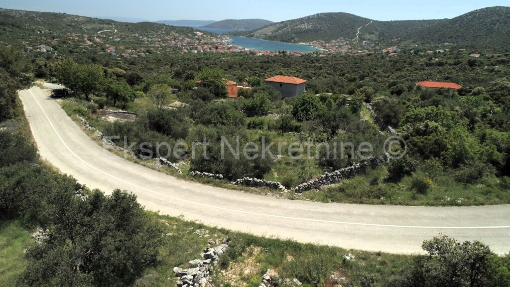 Image 5856870 - 3