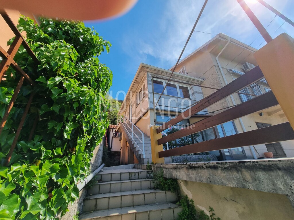Image 5858810 - 5
