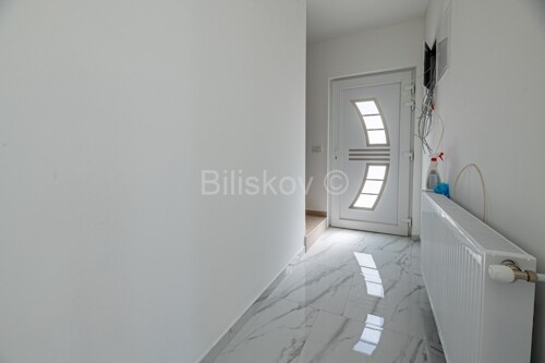 Thumbnail 5860294 - 5