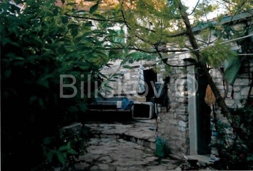 Thumbnail 5860310 - 3
