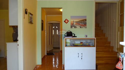 Thumbnail 5860462 - 2