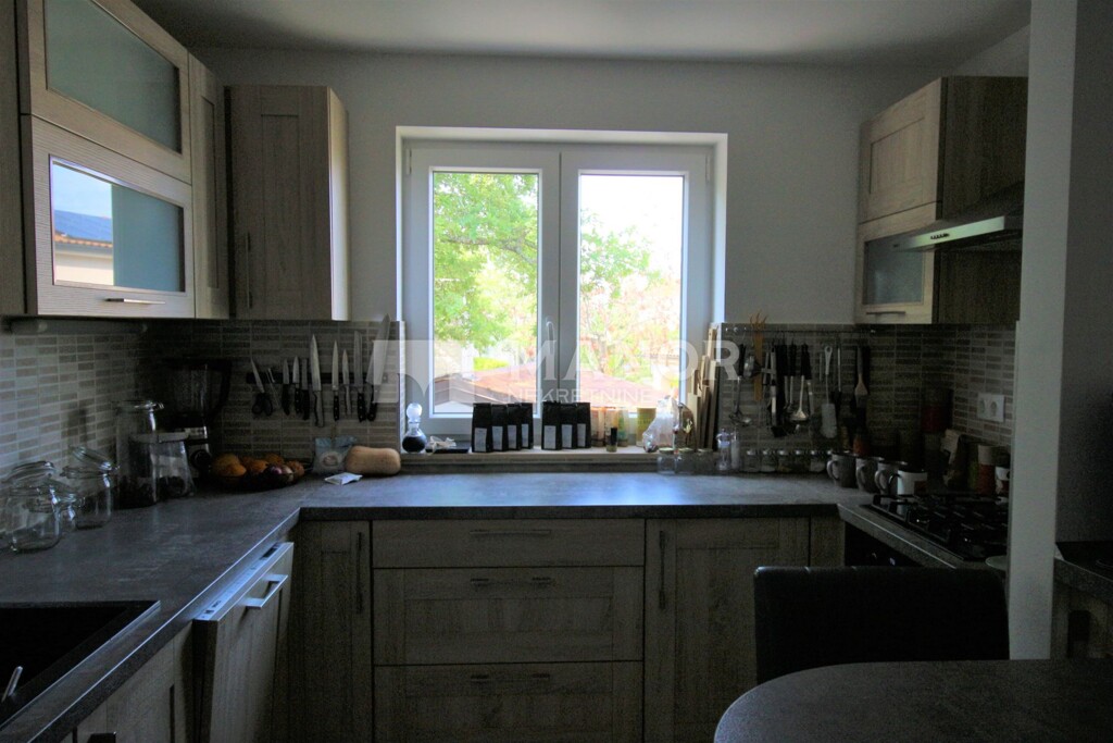Image 5861675 - 13