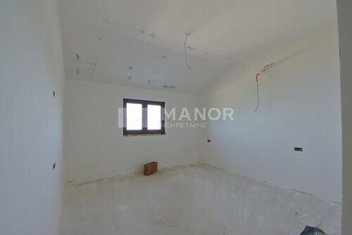 Thumbnail 5861677 - 20