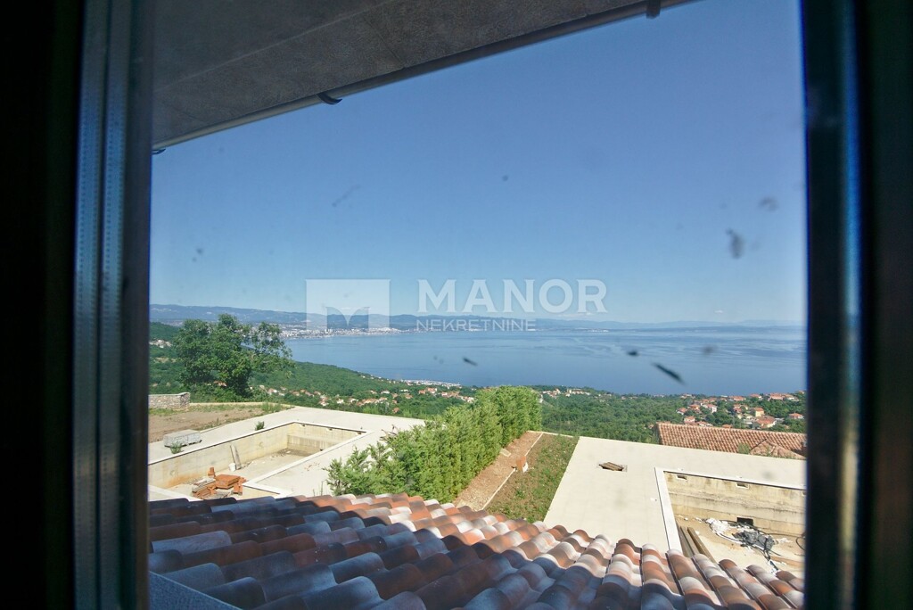 Image 5861677 - 6