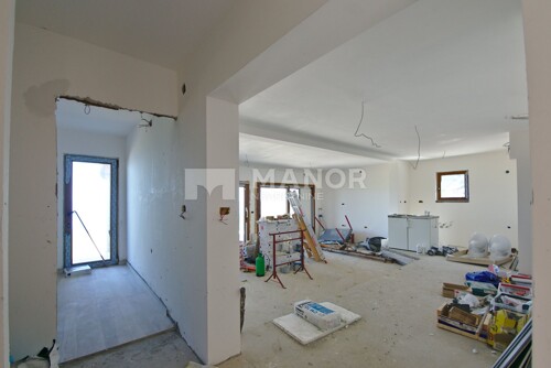 Thumbnail 5861677 - 7