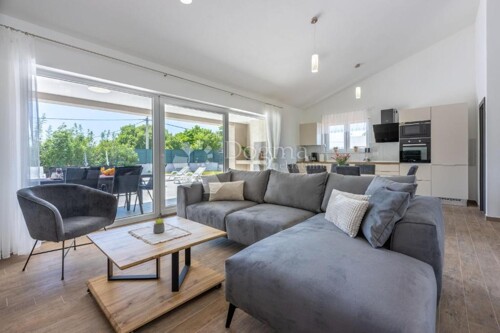 Thumbnail 5862605 - 6