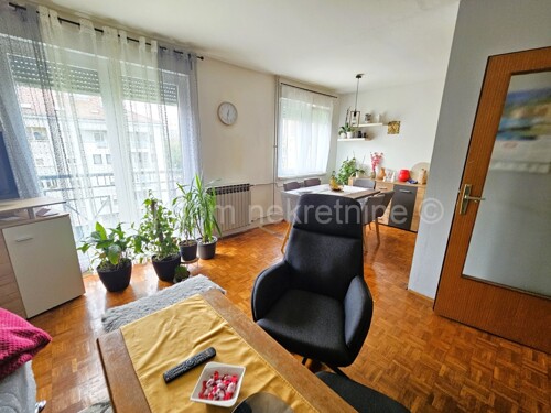 Poljanice, lijep 3soban stan, 4.kat. 75,45m2