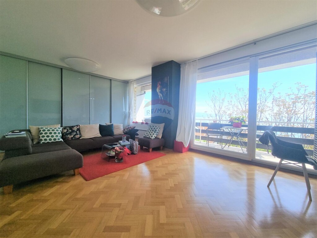 Image 5862874 - 23