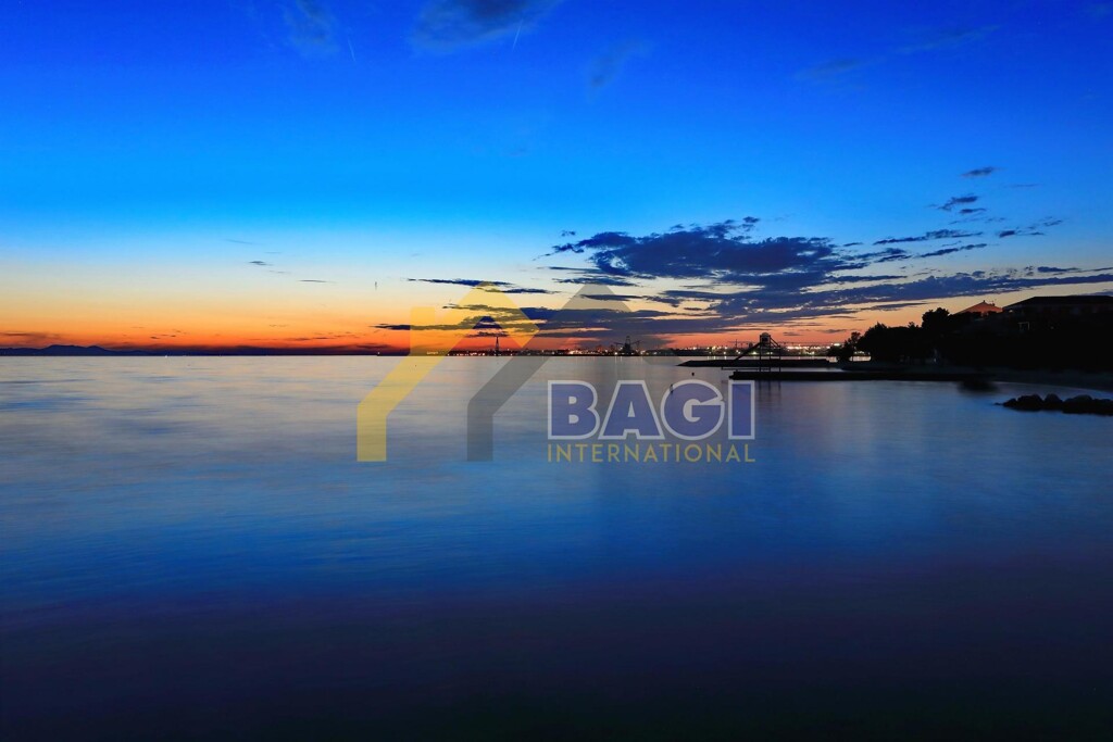 Image 5863573 - 25
