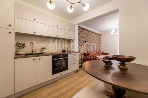 Thumbnail 5863690 - 1