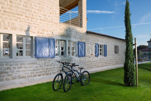 Thumbnail 5863695 - 13