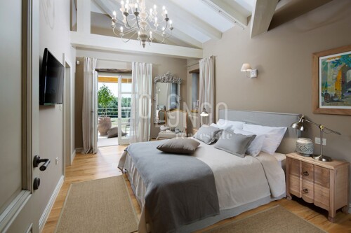 Thumbnail 5863695 - 9