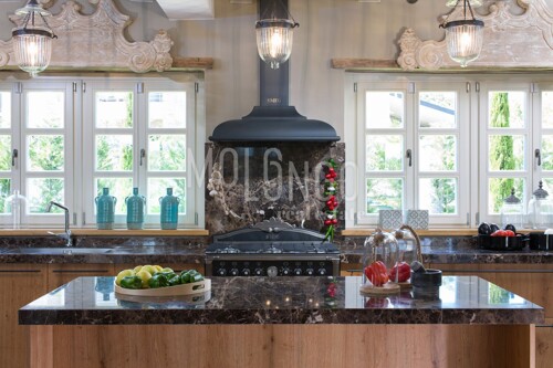 Thumbnail 5863695 - 4