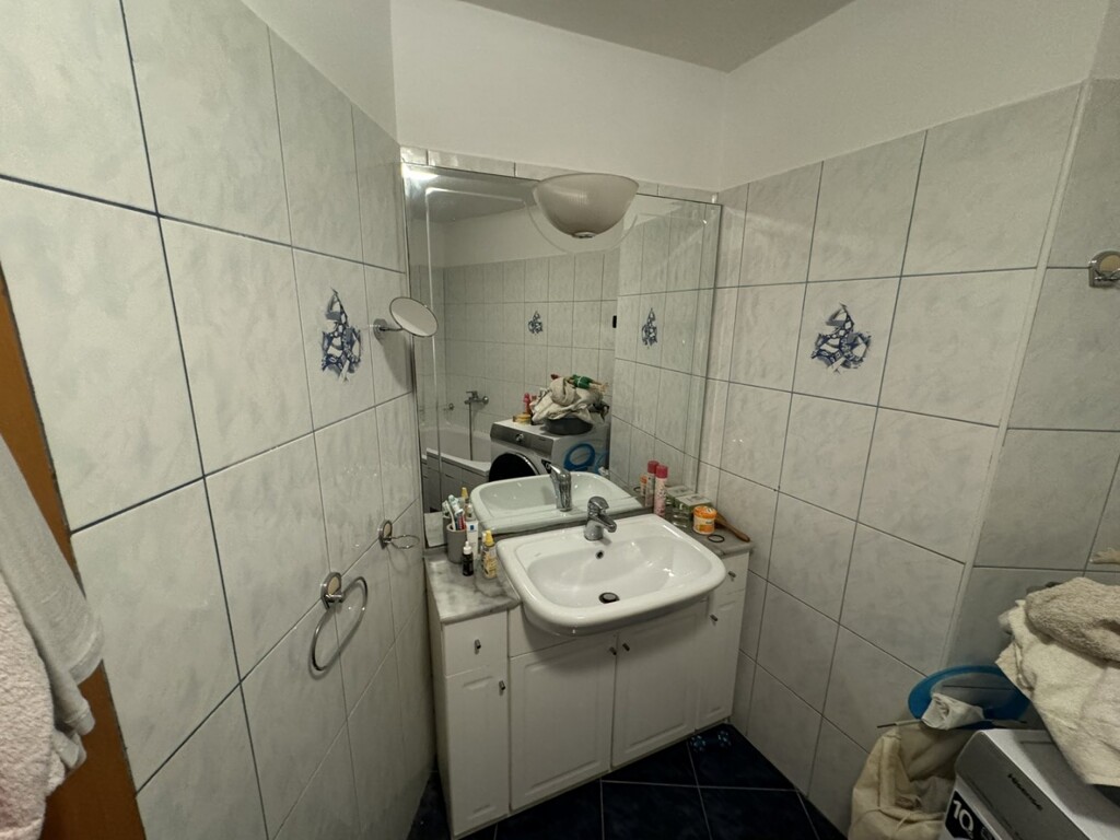 Image 5864163 - 12