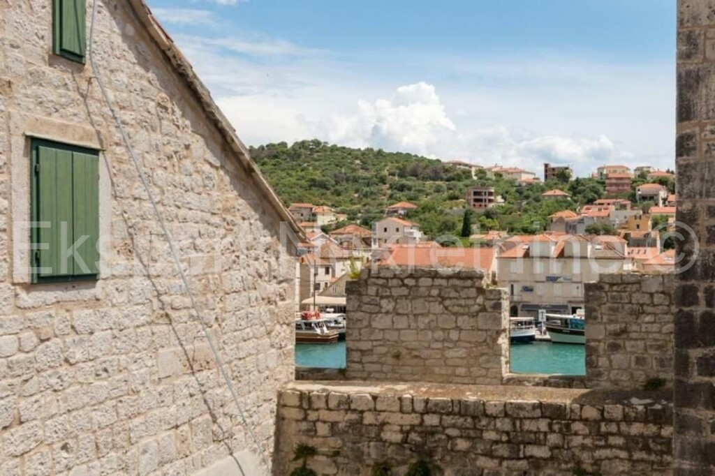 Image 5865507 - 6