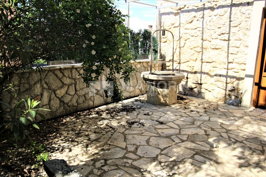 Image 5867978 - 3