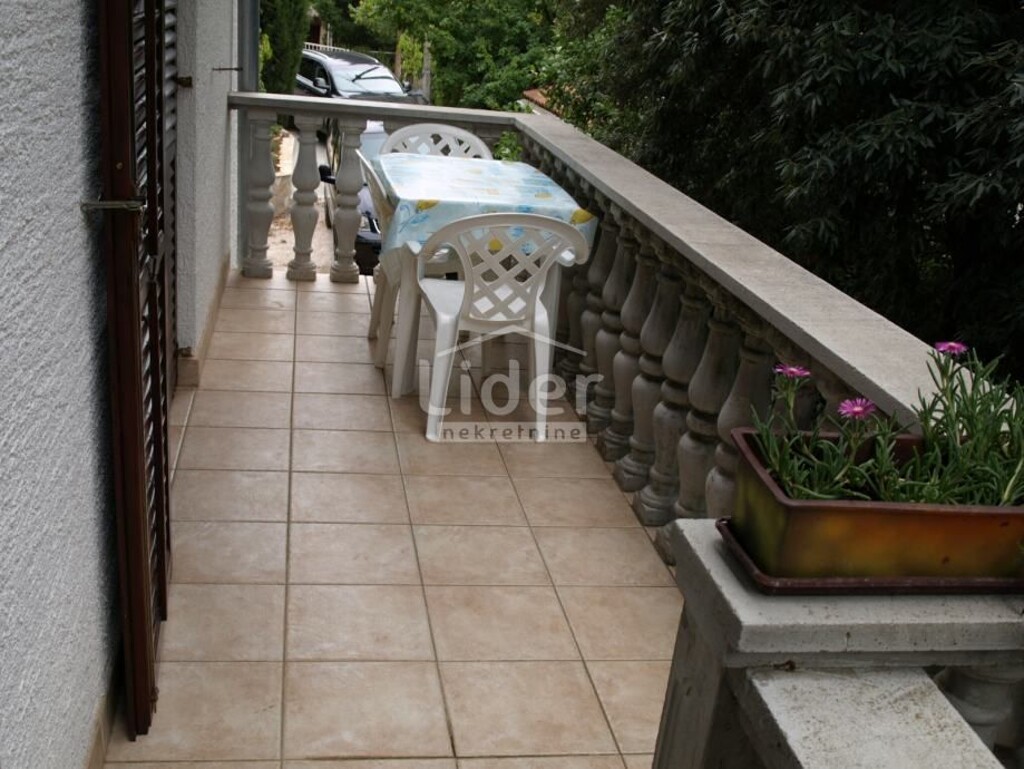 Image 5869054 - 12