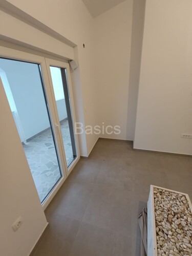 MANDRE-Dvoetažni apartman 69 m2 + pm