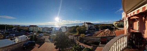 Thumbnail 5871396 - 12