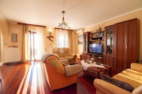 Thumbnail 5871396 - 19