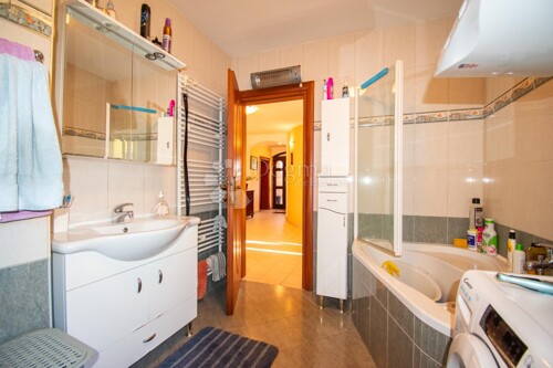 Thumbnail 5871396 - 22