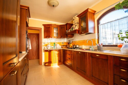 Thumbnail 5871396 - 13