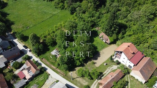 Blaževdol, Zemljište 1675 m2 sa starom kućom - Blaževdol